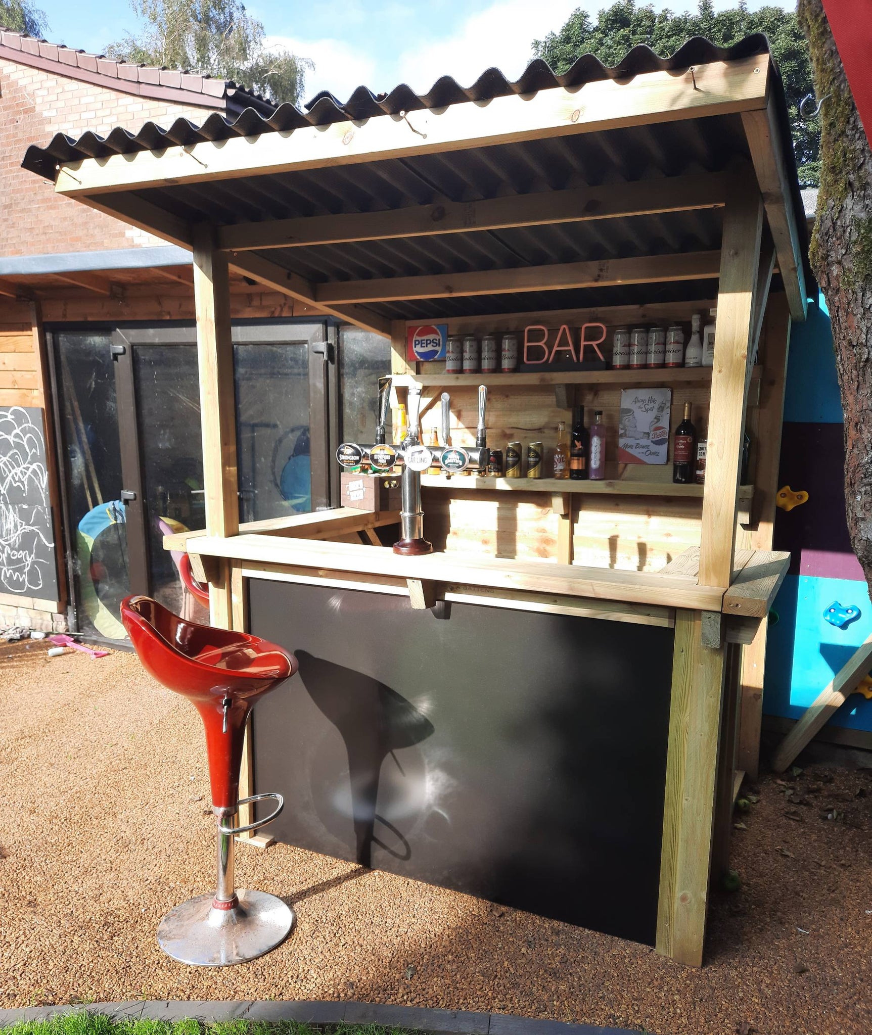 Outdoor store bar black